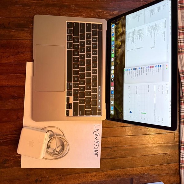 MacBook Pro 2020 - 13 inch - 512 GB, Gray, 16 GB, Intel Core i5