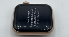 Good
													Apple Watch Series 4 40mm - Gold, A1977 - GPS, Aluminum, photo 4 of 6