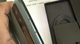 Mint
													Motorola Razr 2023 - Unlocked, Sage, 128 GB, 8 GB, photo 4 of 5