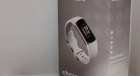 Mint
													Fitbit Charge 5 - Gold, photo 2 of 3