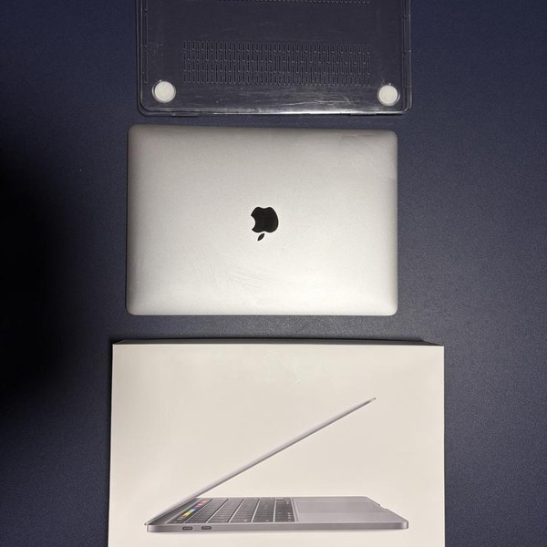 MacBook Pro 2020 - 13 inch - 256 GB, Gray, 16 GB, Apple M1