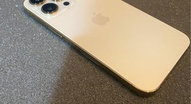 Good
													Apple iPhone 13 Pro - Xfinity, Gold, 256 GB, A2483, photo 3 of 8