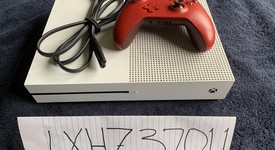 Good
													Xbox One S (2016) - White, 1 TB, photo 6 of 6