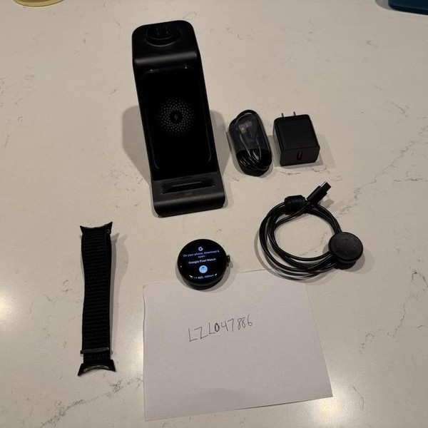 Google Pixel Watch 3 - Wi-Fi, Black, 45mm, Wi-Fi