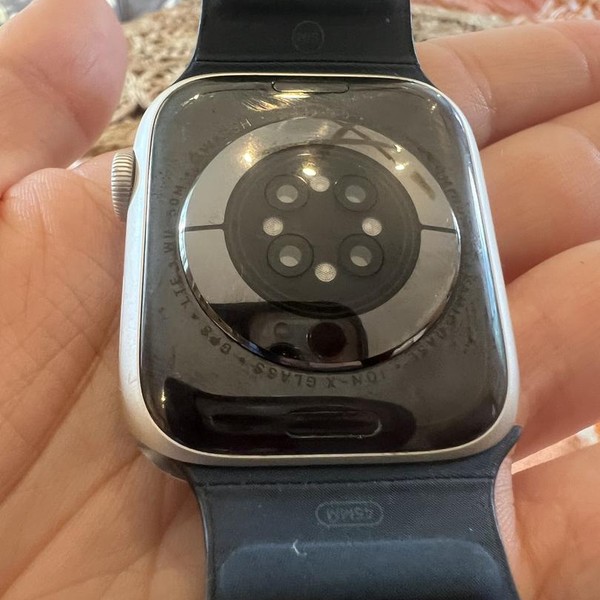 Apple Watch Series 9 45mm - Unlocked, Starlight, A2984 - Cellular, Aluminum
