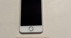 Good
													Apple iPhone SE 1st Gen 2016 - Unlocked, Rose Gold, 32 GB, A1662, photo 2 of 7