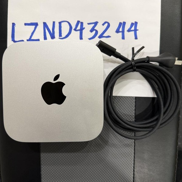 Mac Mini 2024 - 1 TB, 64 GB, Apple M4 Pro 14-core