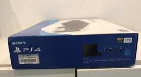 New
													PlayStation 4 Slim - Black, 1 TB, photo 4 of 6