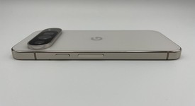 Good
													Google Pixel 9 Pro - Unlocked, Porcelain, 128 GB, 16 GB, GR83Y, photo 3 of 8