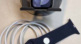 Fair
													Apple Watch SE 1st Gen 40mm - Unlocked, Silver, A2353 - Cellular, Aluminum, photo 4 of 6