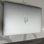 Good MacBook Air 2017 - 13 inch - 128 GB, Silver, 8 GB, Intel Core i5