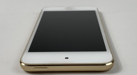 Fair
													Apple iPod Touch 7th Gen - Wi-Fi, Gold, 128 GB, photo 4 of 6