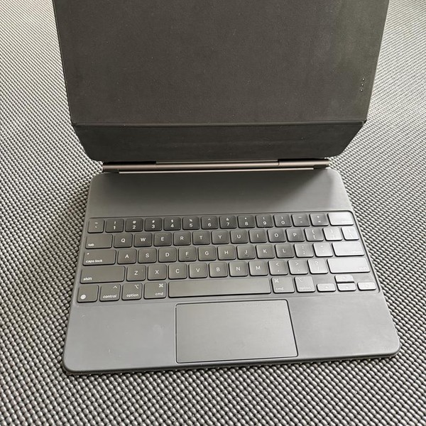 Apple Magic Keyboard for iPad Pro - Black