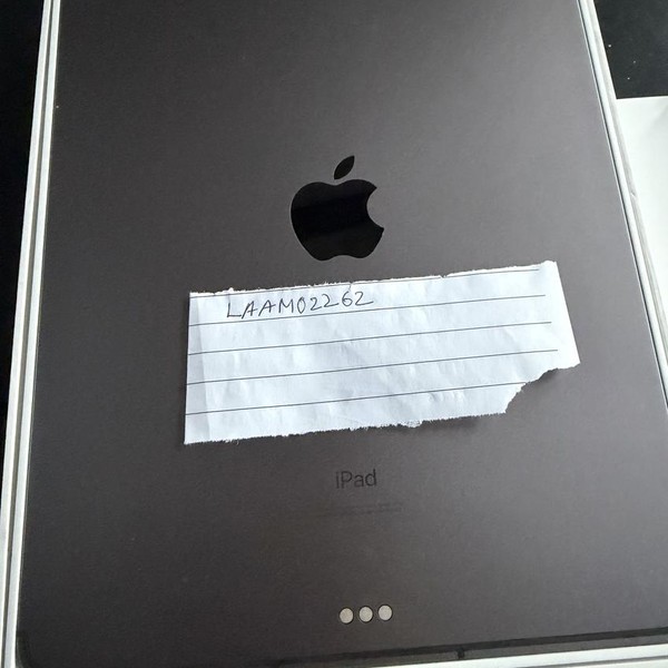 Apple iPad Pro 11 inch 3rd Gen 2021 - Unlocked, 128 GB, Gray