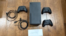 Mint
													Xbox Series X (2020) - Black, 1 TB, standard, photo 3 of 12