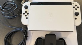Good
													Nintendo Switch - OLED - White, 64 GB, photo 5 of 10