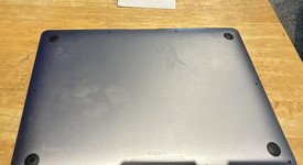Good
													MacBook Air 2020 - 13" - I7, Silver, 1 TB, 16 GB, photo 4 of 5