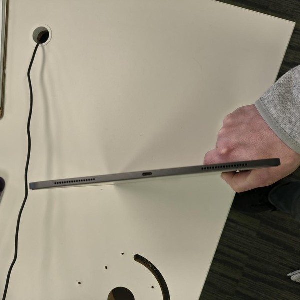 Apple iPad Pro 12.9 inch 4th Gen 2020 - Wi-Fi, 512 GB, Gray, A2229