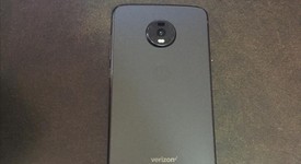 Good
													Moto Z4 - Verizon, Gray, 128 GB, 4 GB, photo 3 of 7
