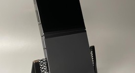 Good
													Samsung Galaxy Z Flip5 - Unlocked Non-US, Graphite, 512 GB, 8 GB, SM-F731B, photo 2 of 9