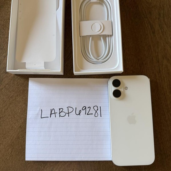 Apple iPhone 17 - Unlocked, 256 GB, White, A3258