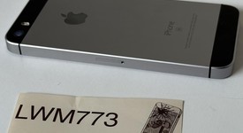 Good
													Apple iPhone SE 1st Gen 2016 - Unlocked, Grey, 16 GB, A1662, photo 5 of 7
