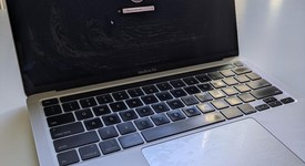 Good
													MacBook Pro 2020 - 13" - I5, Silver, 1 TB, 16 GB, photo 5 of 5