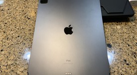 Good
													Apple iPad Pro 12.9" 4th Gen 2020 - Unlocked, Gray, 1 TB, A2069, photo 5 of 5