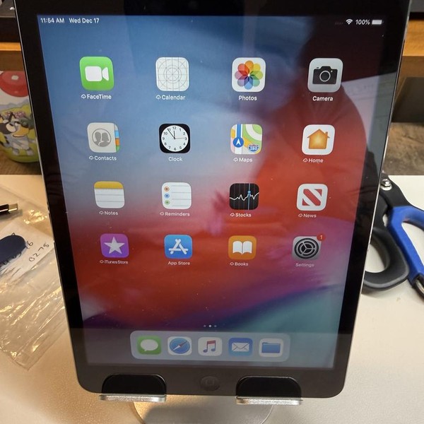 Apple iPad Mini 2 Retina - Unlocked, 16 GB, Black