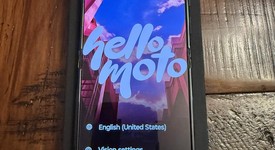Mint
													Motorola Razr Ultra (2025) - T-Mobile, PANTONE Scarab, 512 GB, 16 GB, photo 3 of 11