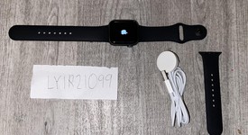 Good
													Apple Watch SE 1st Gen 40mm - Gray, A2351 - GPS, Nike, photo 1 of 9