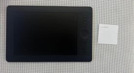 Mint
													Wacom Intuos Pro - Medium, photo 3 of 7