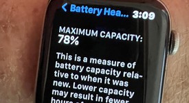 Good
													Apple Watch Series 5 44mm - Unlocked, Silver, A2095 Cellular, Stainless Steel, photo 5 of 15
