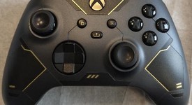 Mint
													Xbox Series X (2020) - Black, 1 TB, Halo Infinite, photo 5 of 6