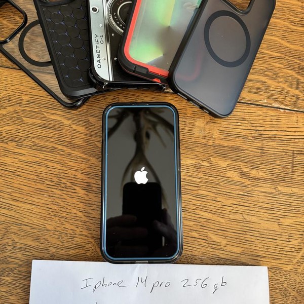 Apple iPhone 14 Pro - Unlocked, 256 GB, Purple, A2650