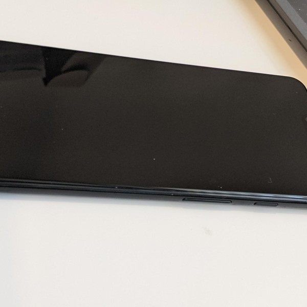 Google Pixel 2 XL - Unlocked, Black & White, 128 GB, Google Edition