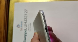 Good
													Apple iPhone 7 Plus - Unlocked, Silver, 32 GB, A1661, photo 5 of 11