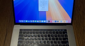 Good
													MacBook Pro 2017 (With Touch Bar) - 15" - I7, Gray, 512 GB, 16 GB, photo 4 of 9