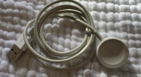 Fair
													Apple Watch Series 5 40mm - Gold, A2092 - GPS, Aluminum, photo 3 of 17