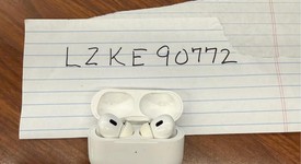 Used
													Apple AirPods Pro 2 - USB-C, photo 2 of 9