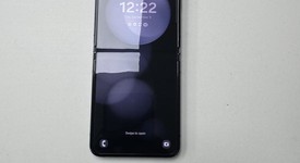 Good
													Samsung Galaxy Z Flip5 - Unlocked, Graphite, 256 GB, 8 GB, SM-F731U1, photo 1 of 7