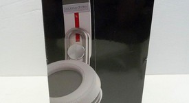 New
													Beats Mixr Wired On-Ear Headphones - White, David Guetta, photo 3 of 5