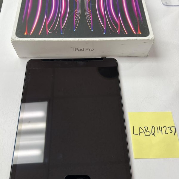 Apple iPad Pro 11 inch 4th Gen 2022 - Wi-Fi, 128 GB, Gray