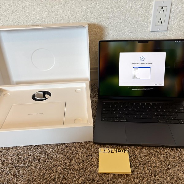 MacBook Pro 2024 - 14 inch - 512 GB, Space Black, 16 GB, Apple M4