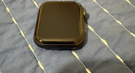 Good
													Apple Watch SE 1st Gen 44mm - Gray, A2352 - GPS, Aluminum, photo 2 of 8