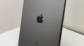 Good
													Apple iPad 8th Gen - Unlocked, Gray, 128 GB, A2428, photo 3 of 7