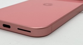 Good
													Google Pixel 9 - Unlocked, Peony, 128 GB, 12 GB, G2YBB, photo 5 of 7