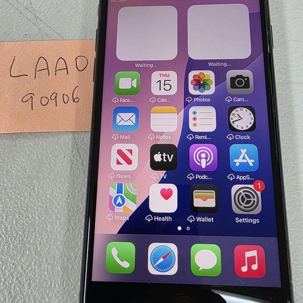 Apple iPhone SE 3rd Gen 2022 - Unlocked, 128 GB, Midnight, A2595