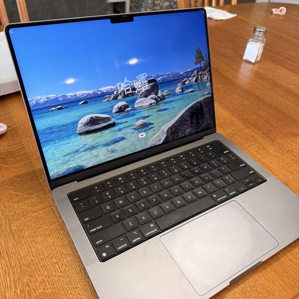MacBook Pro 2021 - 14 inch - 1 TB, Gray, 32 GB, Apple M1 Max