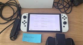 Mint
													Nintendo Switch - OLED - White, 64 GB, photo 1 of 5